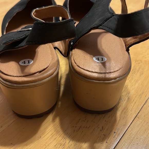 Suede platform sandals - Picture 5 of 6